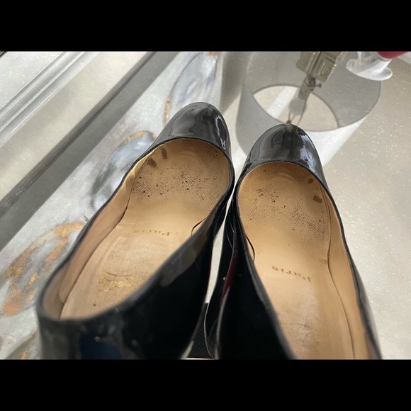 Authentic Christian Louboutin simple black patent pumps 100 (US Size 6) - Picture 6 of 13